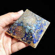 Orgonite-Pyramide-Lapis-lazuli-9cm