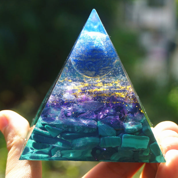Orgonite Pyramide Malachite et Lapis lazuli 5cm